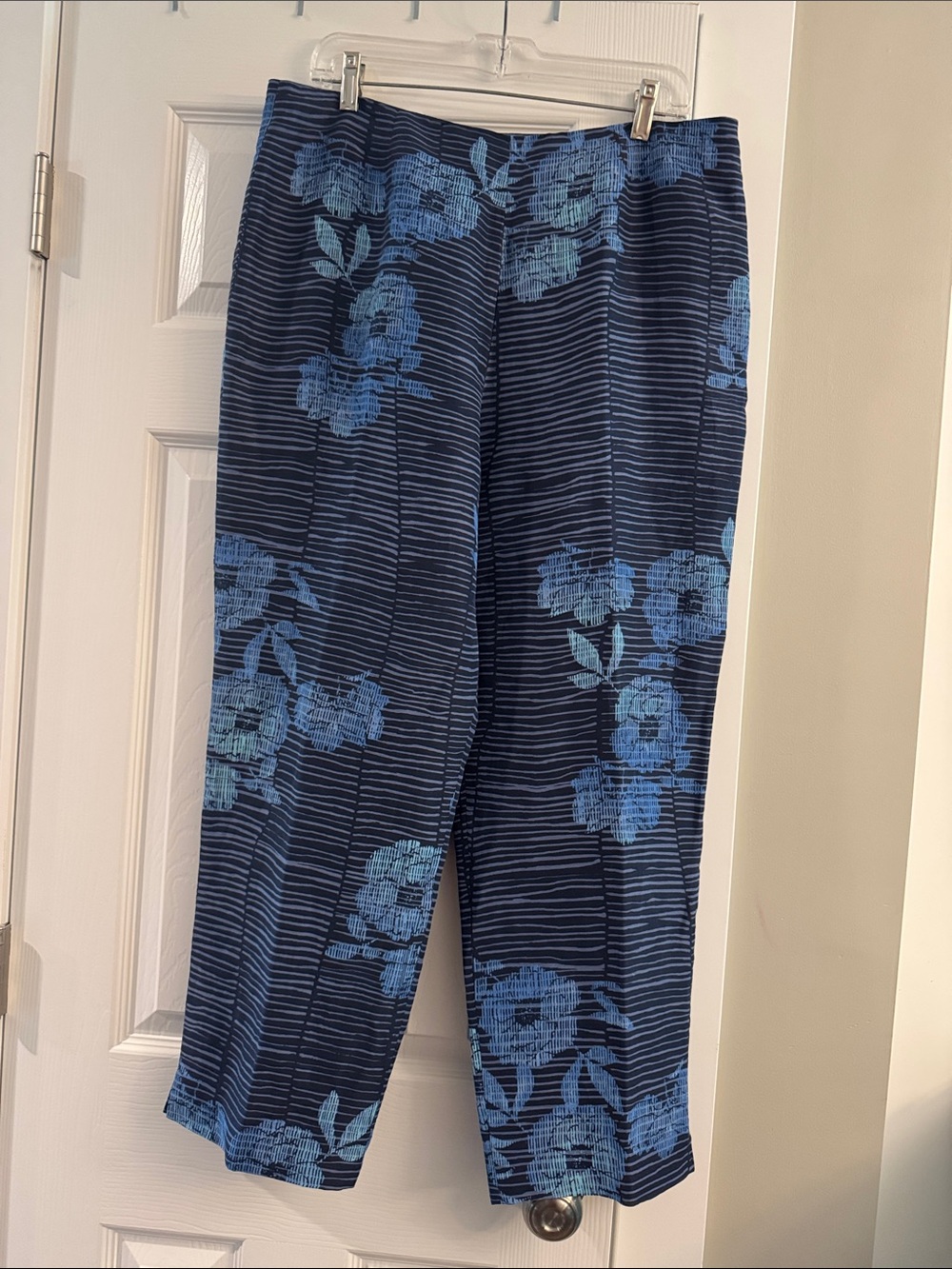 Sigrid Olsen Navy Pants with Subtle Light-Blue Stripe Lining